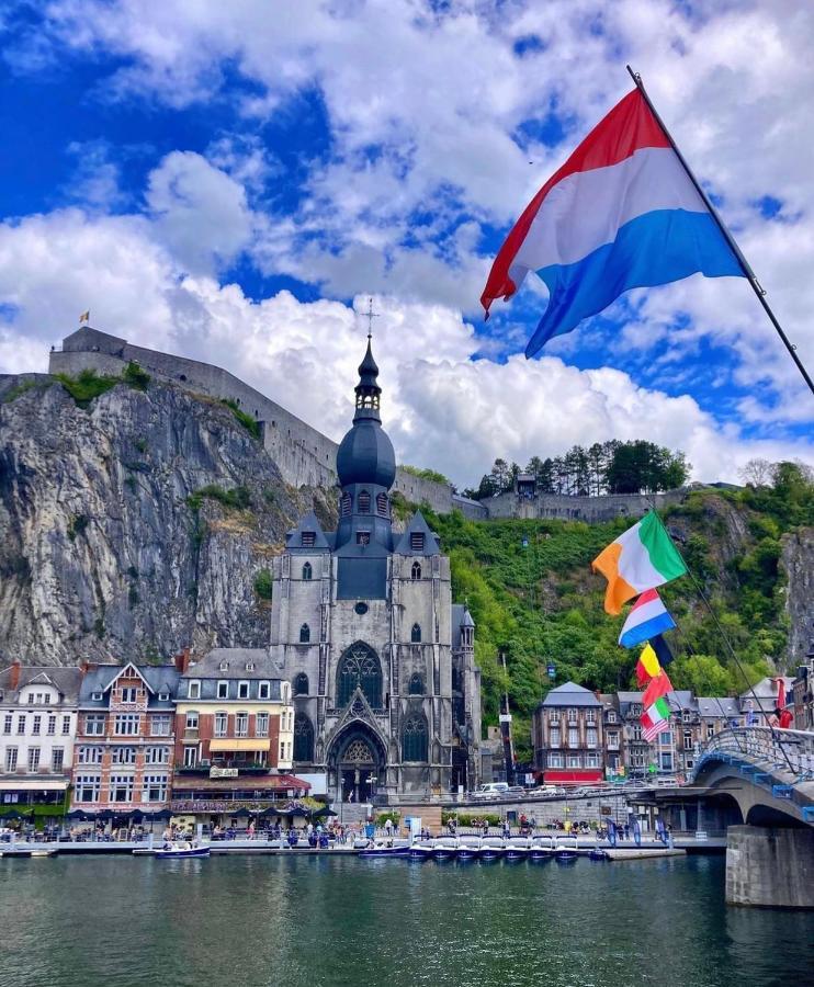 Maison Familiale A Dinant Bagian luar foto